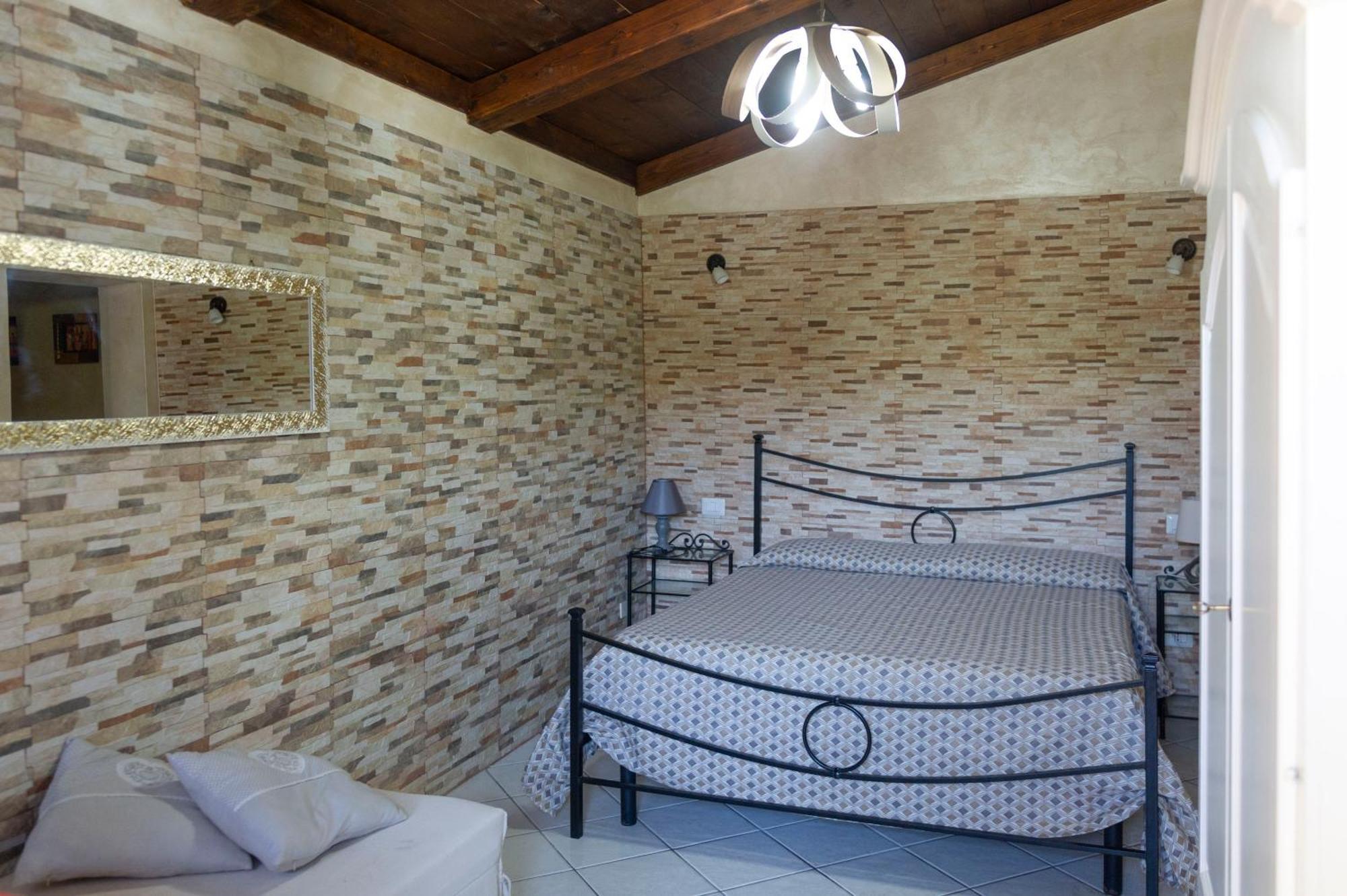 B&B Appartamenti L'Anfora 斯佩隆加 外观 照片
